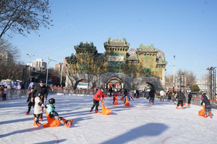 年年欧冠失误染红，这集我看过…巴萨客场不敌切尔西！（欧冠再现失误+红牌，似曾相识！巴萨客场负于切尔西）