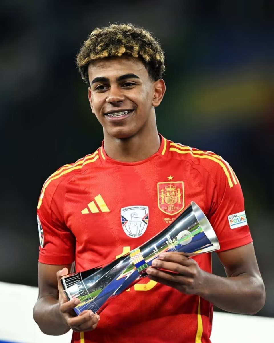 津媒谈国足选帅：本土“少壮派”教练的优势不容忽视（津媒：国足主帅遴选不可忽视本土少壮教练的优势）