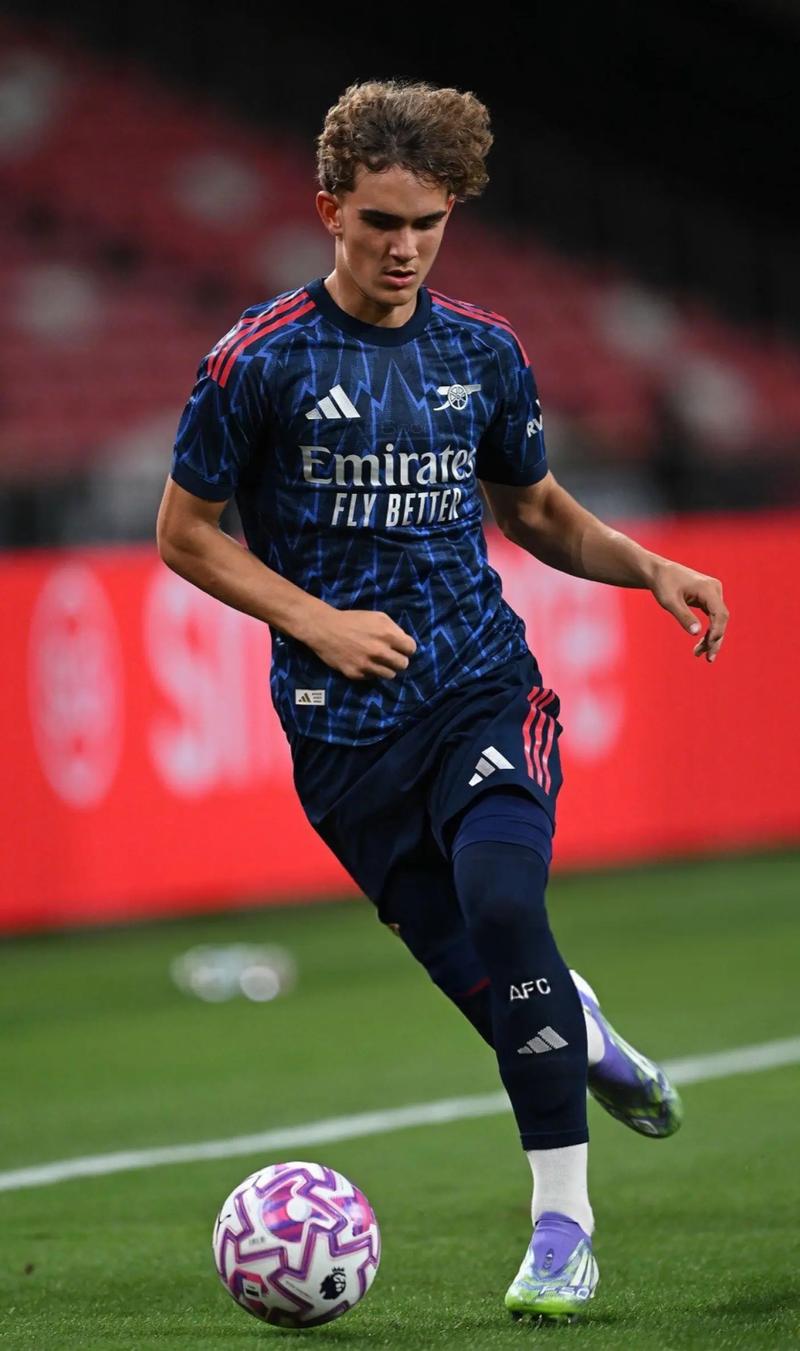 科洛瓦蒂：国米和米兰都会等机会打反击，这将是一场战术大战（科洛瓦蒂：国米与米兰将伺机反击，这将是一场战术博弈）