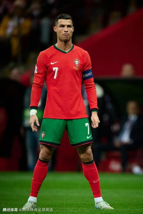 欧联第三轮：斯图加特还有主帅压箱底，诺丁汉森林新帅懂踢欧战？（欧联第3轮：斯图加特主帅尚有后招，诺丁汉森林新帅欧战能力几何？）