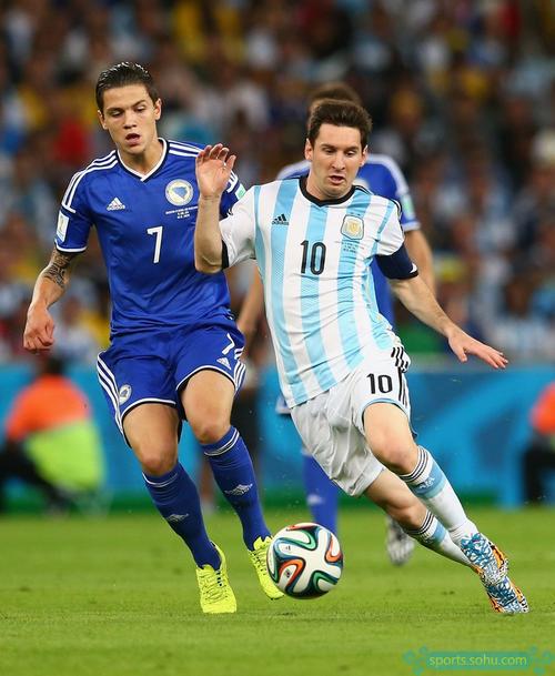 奥运冠军麦克尼尔：我是加拿大人，我不会到中国寻找自己的亲生父母（奥运冠军麦克尼尔称：身为加拿大人，不会赴华寻找亲生父母）