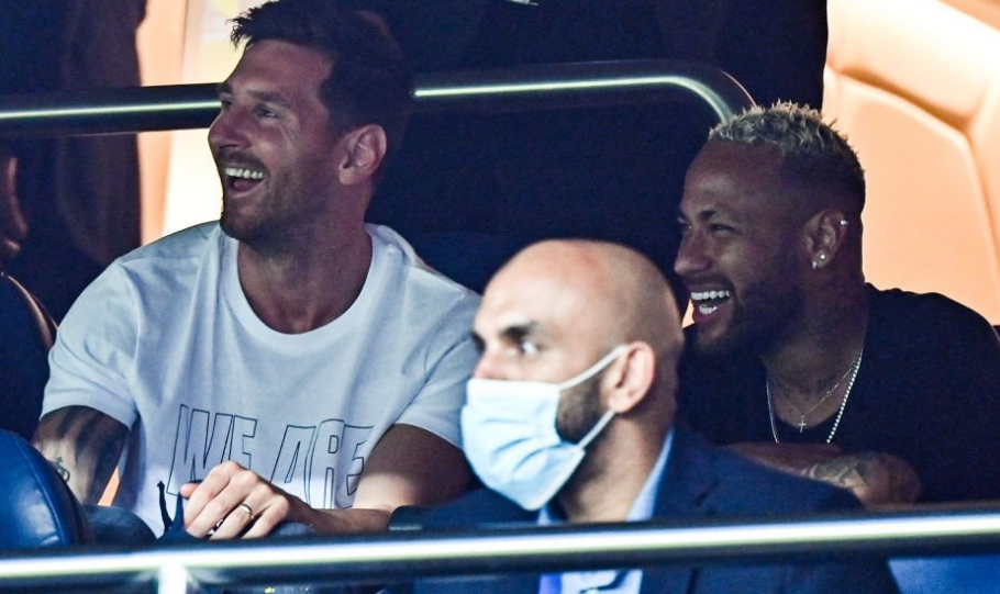 状态火热！杰曼半场10中7得到20分5助攻（手感滚烫！杰曼半场10投7中砍下20分5助攻）